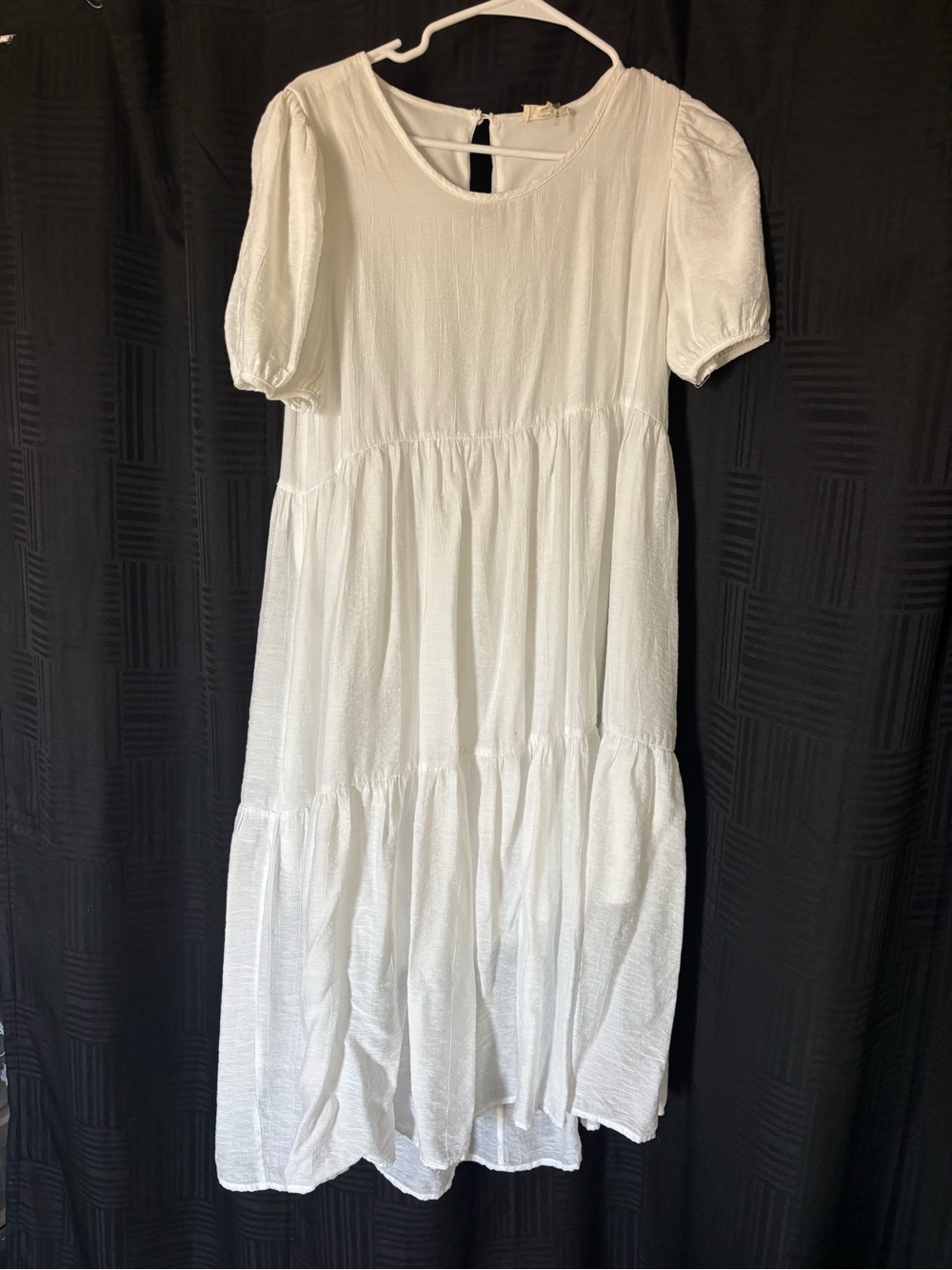 entro White Blouse with Cream Label